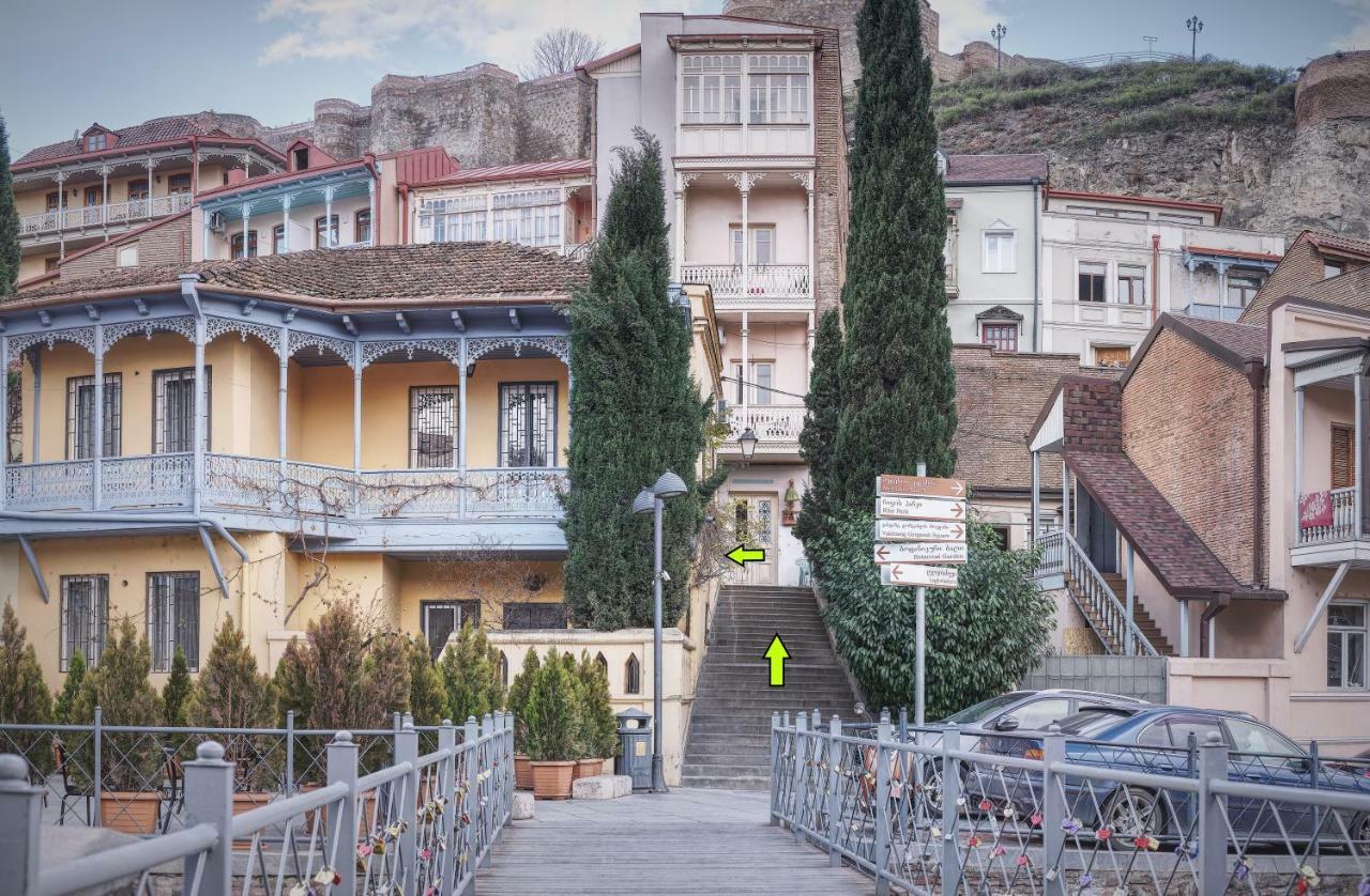 Nina' Cozy Apartment Tbilisi Bagian luar foto